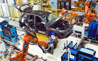 東風(fēng)英菲尼迪 以“奮進(jìn)之年”為號角，多維戰(zhàn)略布局釋放潛能，驅(qū)動未來汽車銷售新篇章